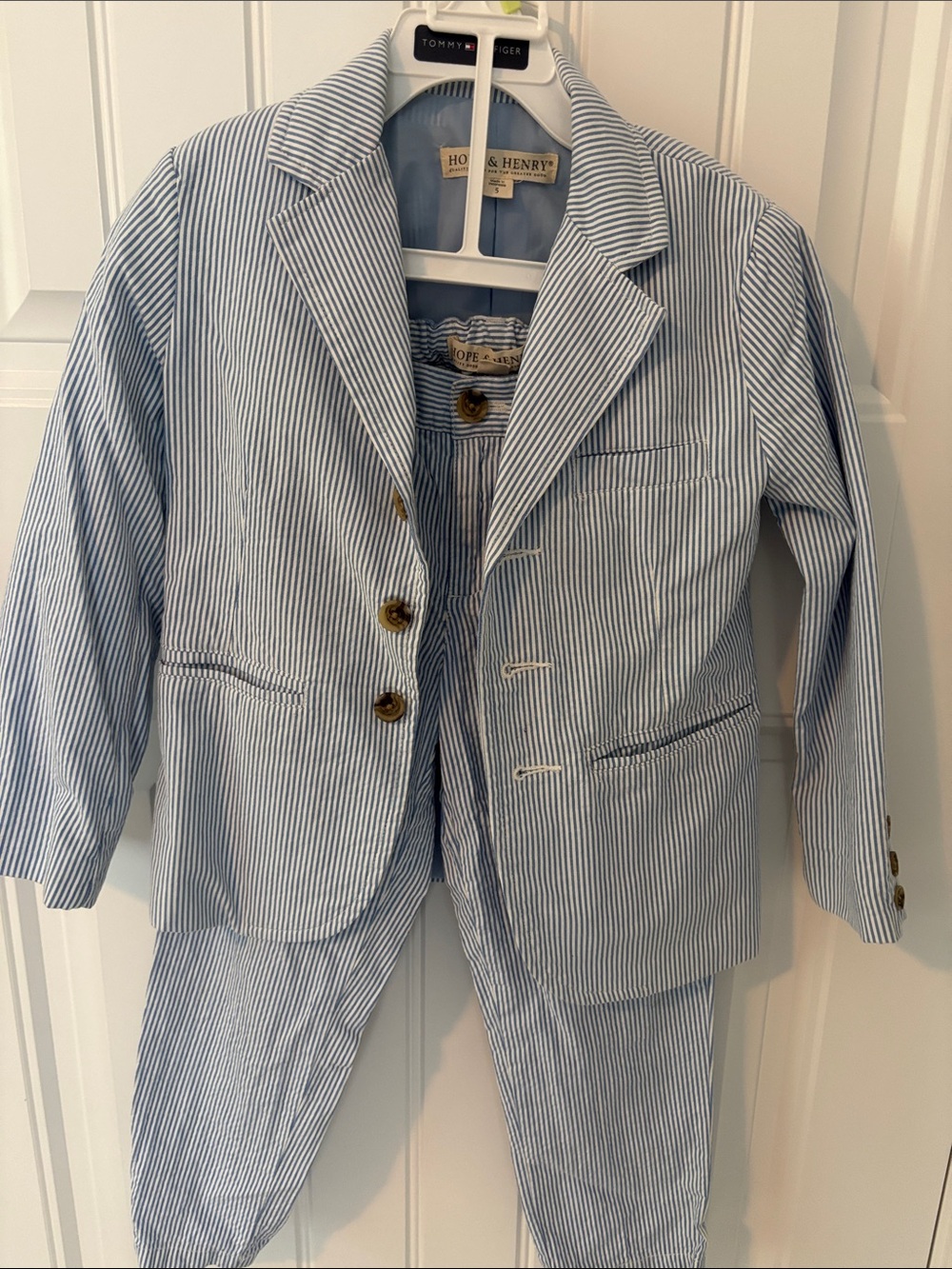 Hugh & Henry Boys' Blue Striped Seersucker Blazer